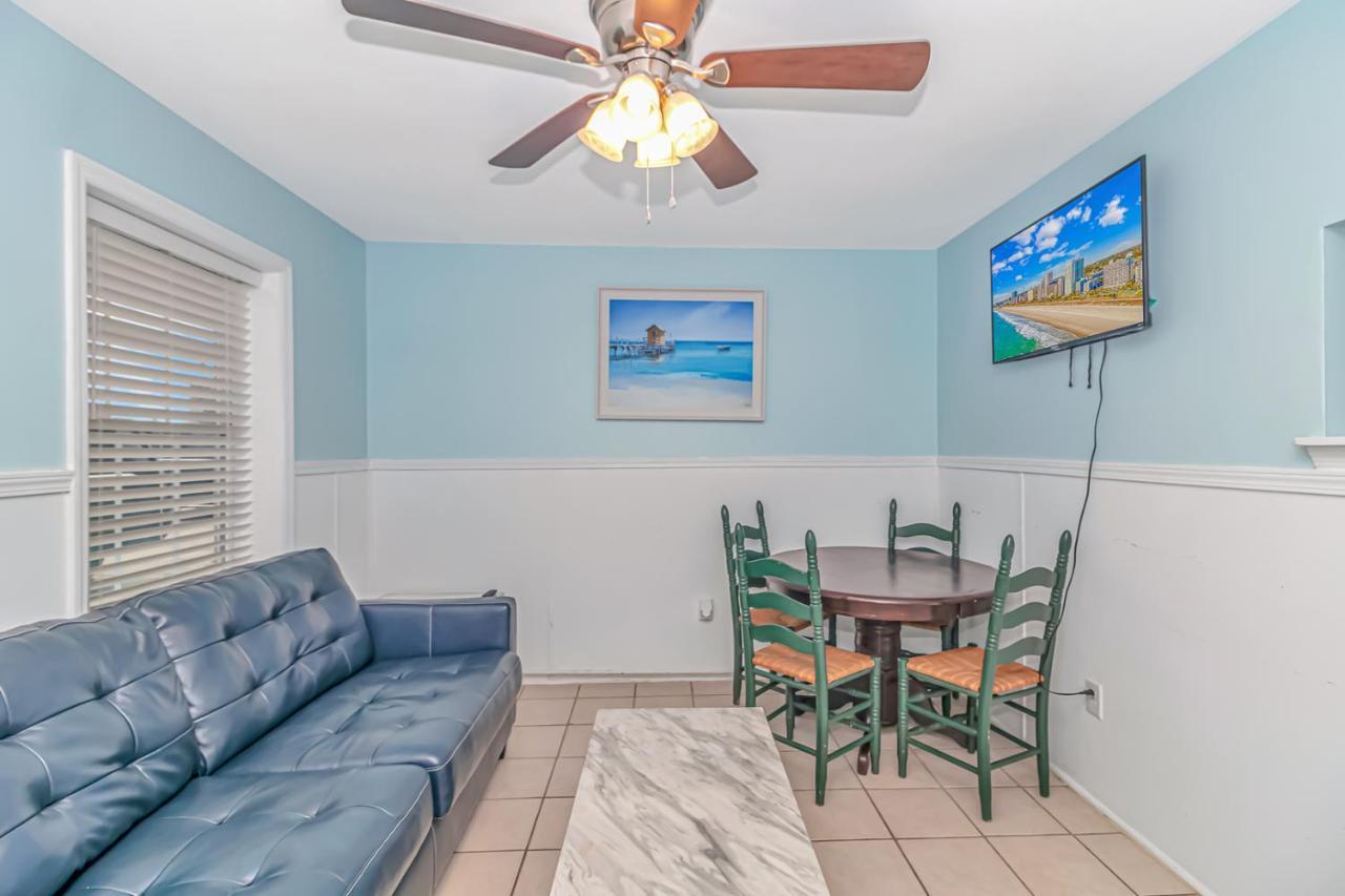 מירטל ביץ' 125 Atlantic Avenue Unit E - Pet Friendly! Walk To The Beach And Pier!1Br -1Ba - Sleeps 2-4 Guests! מראה חיצוני תמונה