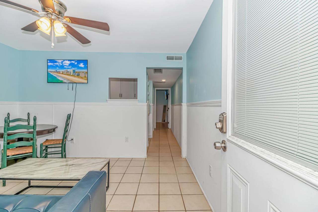 מירטל ביץ' 125 Atlantic Avenue Unit E - Pet Friendly! Walk To The Beach And Pier!1Br -1Ba - Sleeps 2-4 Guests! מראה חיצוני תמונה