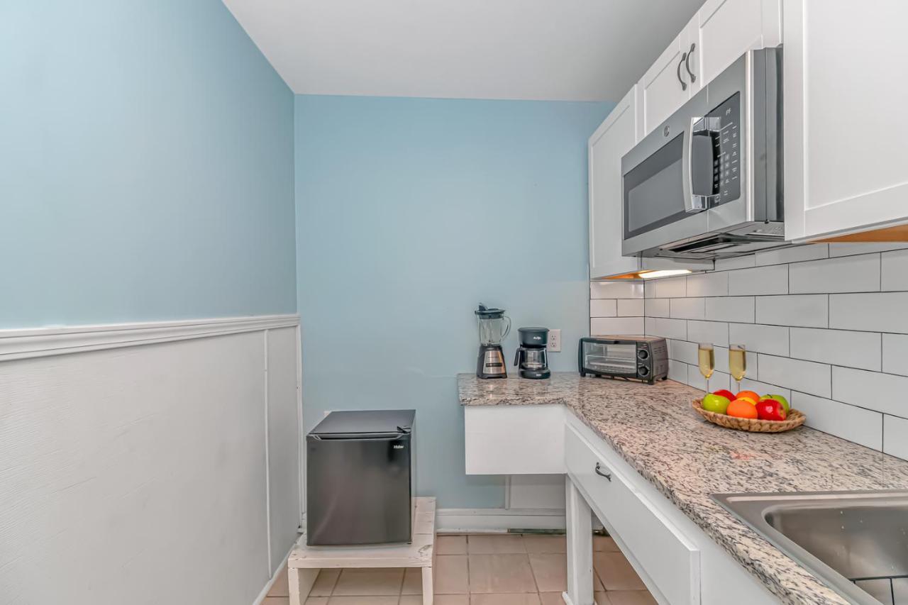 מירטל ביץ' 125 Atlantic Avenue Unit E - Pet Friendly! Walk To The Beach And Pier!1Br -1Ba - Sleeps 2-4 Guests! מראה חיצוני תמונה