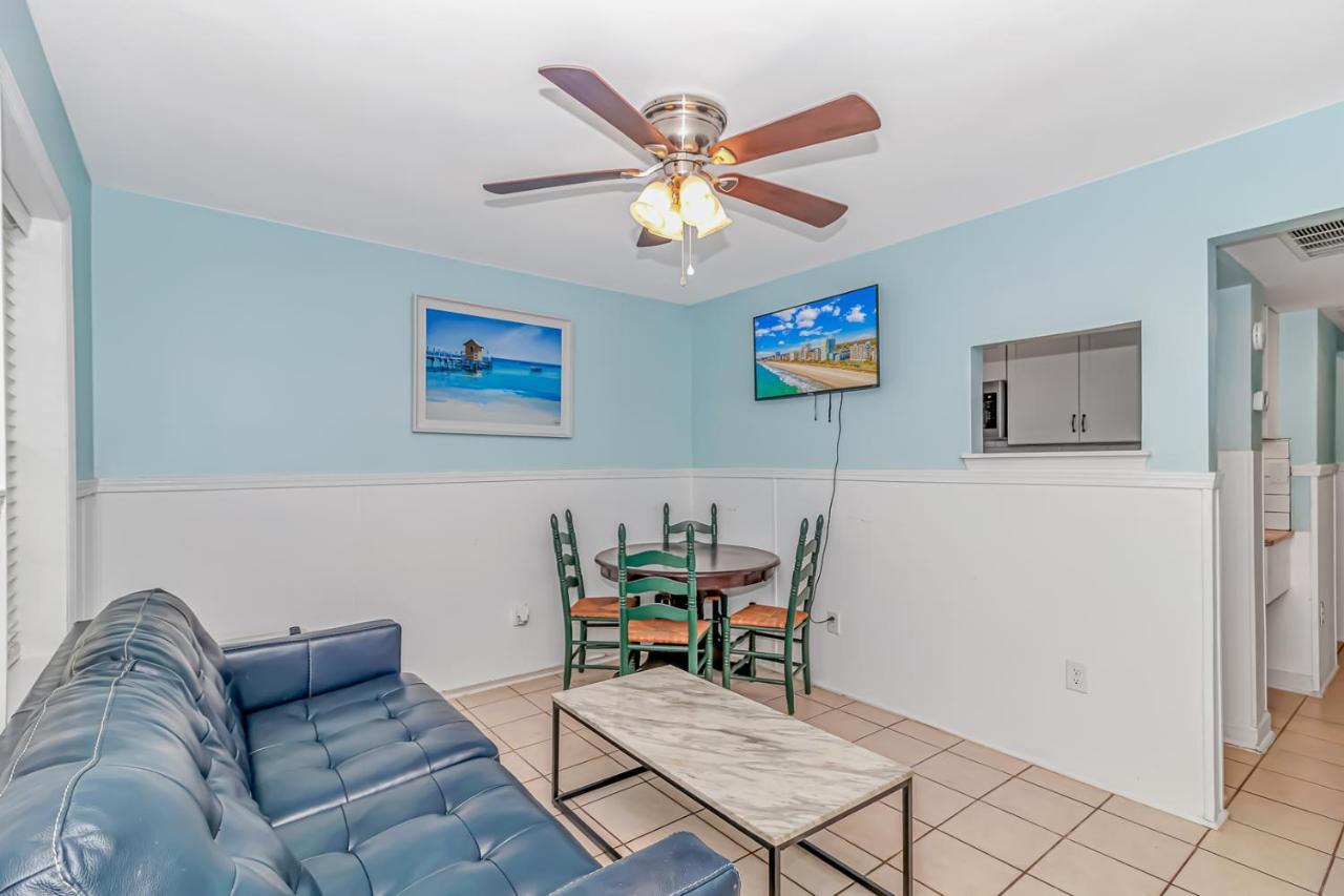 מירטל ביץ' 125 Atlantic Avenue Unit E - Pet Friendly! Walk To The Beach And Pier!1Br -1Ba - Sleeps 2-4 Guests! מראה חיצוני תמונה