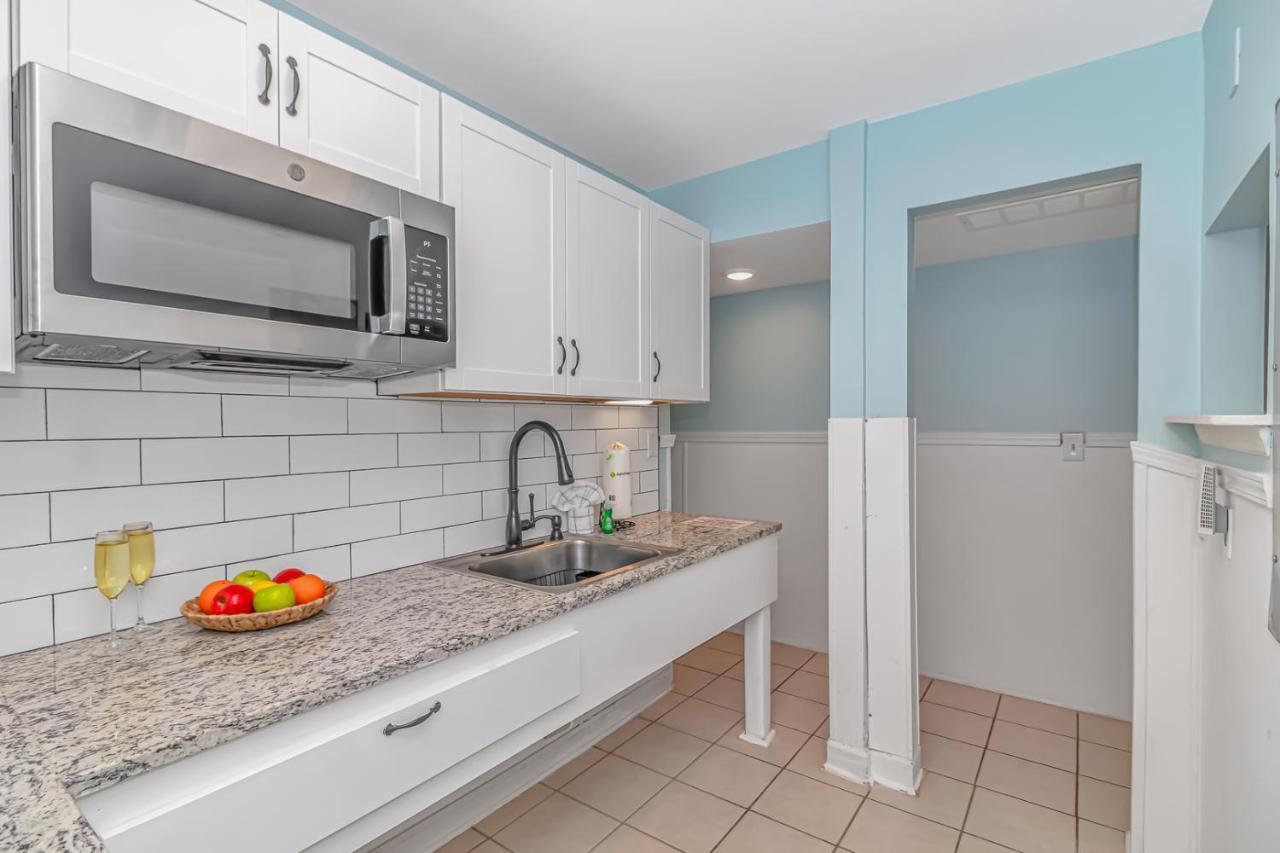 מירטל ביץ' 125 Atlantic Avenue Unit E - Pet Friendly! Walk To The Beach And Pier!1Br -1Ba - Sleeps 2-4 Guests! מראה חיצוני תמונה