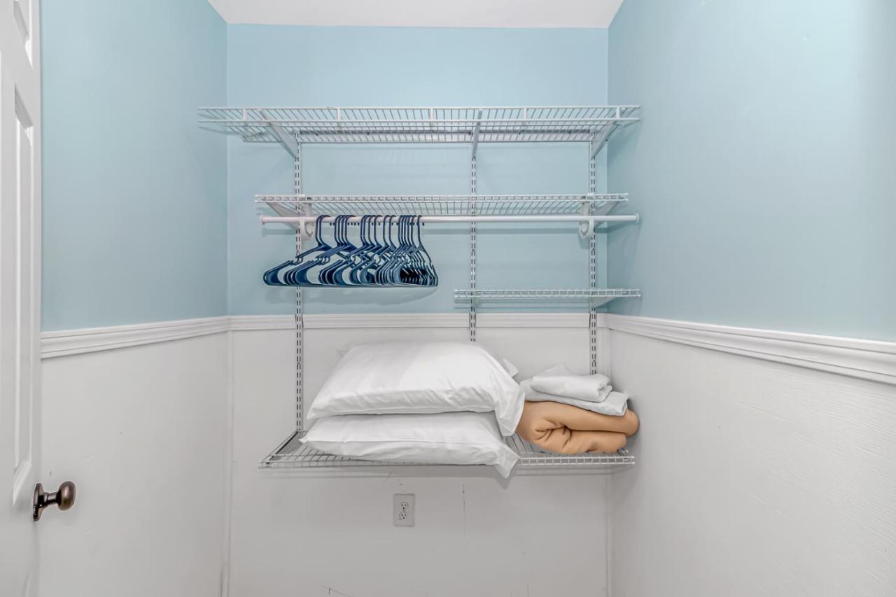 מירטל ביץ' 125 Atlantic Avenue Unit E - Pet Friendly! Walk To The Beach And Pier!1Br -1Ba - Sleeps 2-4 Guests! מראה חיצוני תמונה