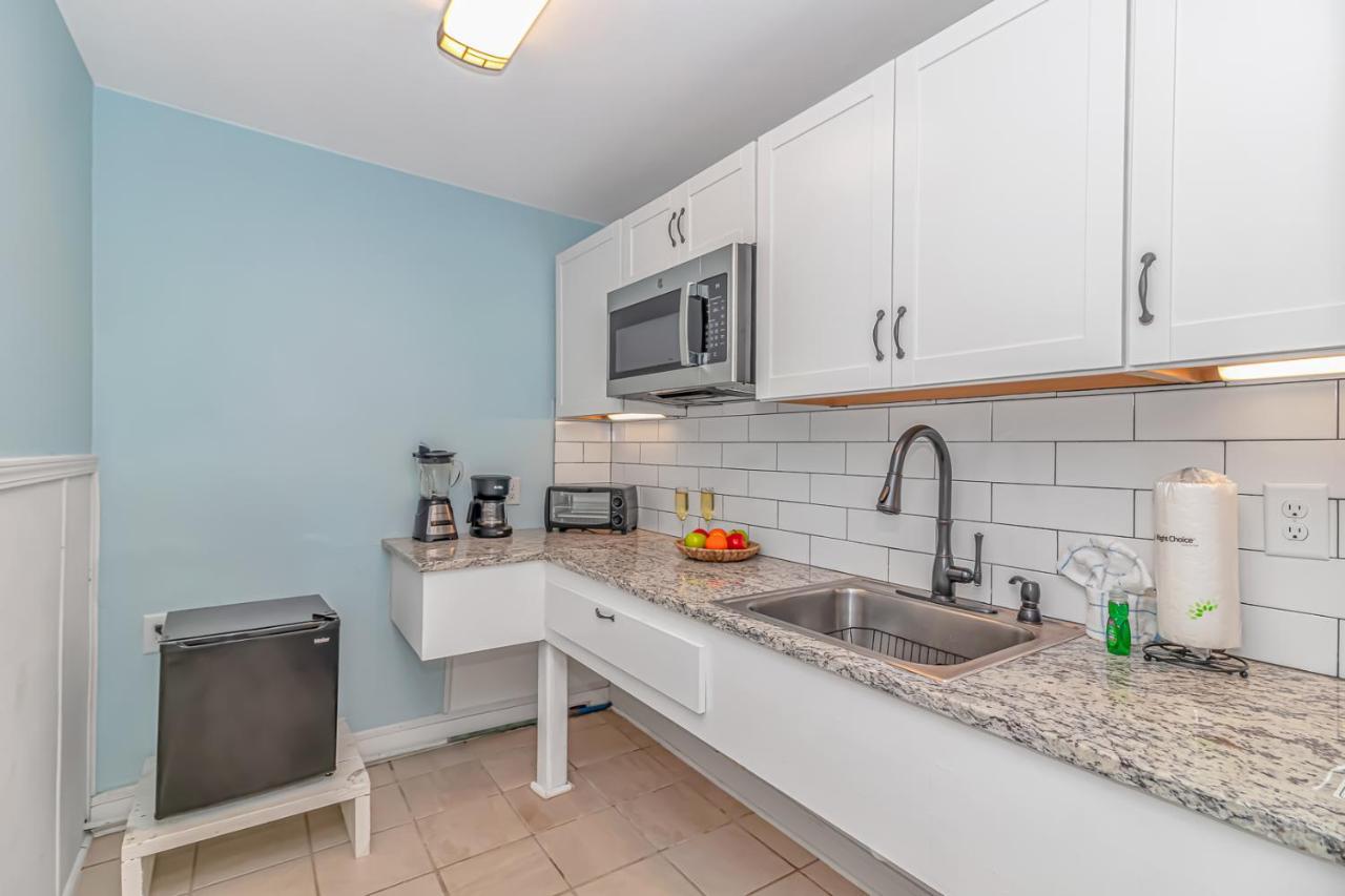 מירטל ביץ' 125 Atlantic Avenue Unit E - Pet Friendly! Walk To The Beach And Pier!1Br -1Ba - Sleeps 2-4 Guests! מראה חיצוני תמונה